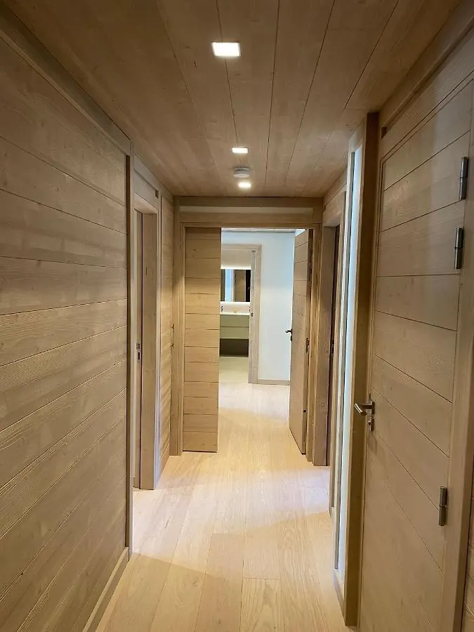 Apartment Le Chalet Sous-Toiture Nanshan : Spacieux, Lumineux Et Idealement Situe A Auron France
