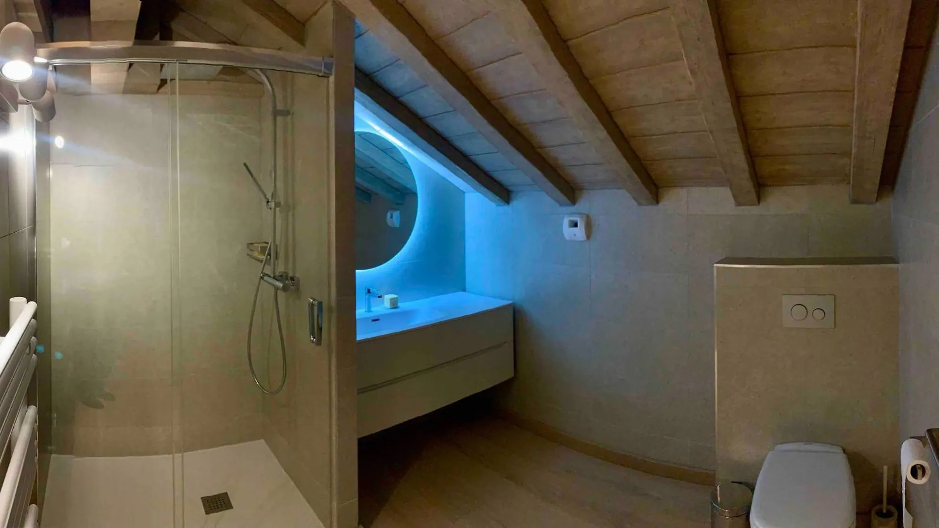 Le Chalet Sous-Toiture Nanshan : Spacieux, Lumineux Et Idealement Situe A Auron 0*,  France