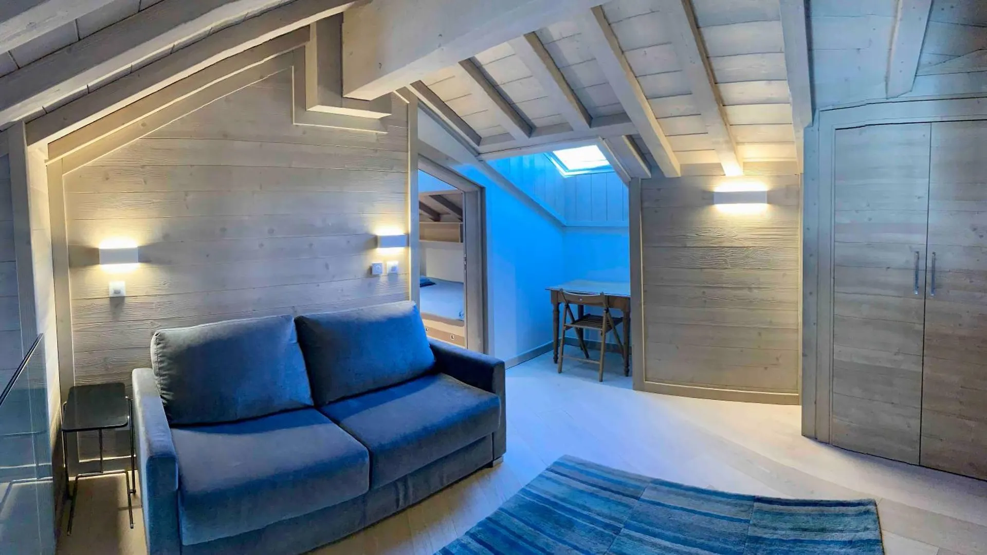 Le Chalet Sous-Toiture Nanshan : Spacieux, Lumineux Et Idealement Situe A Auron France