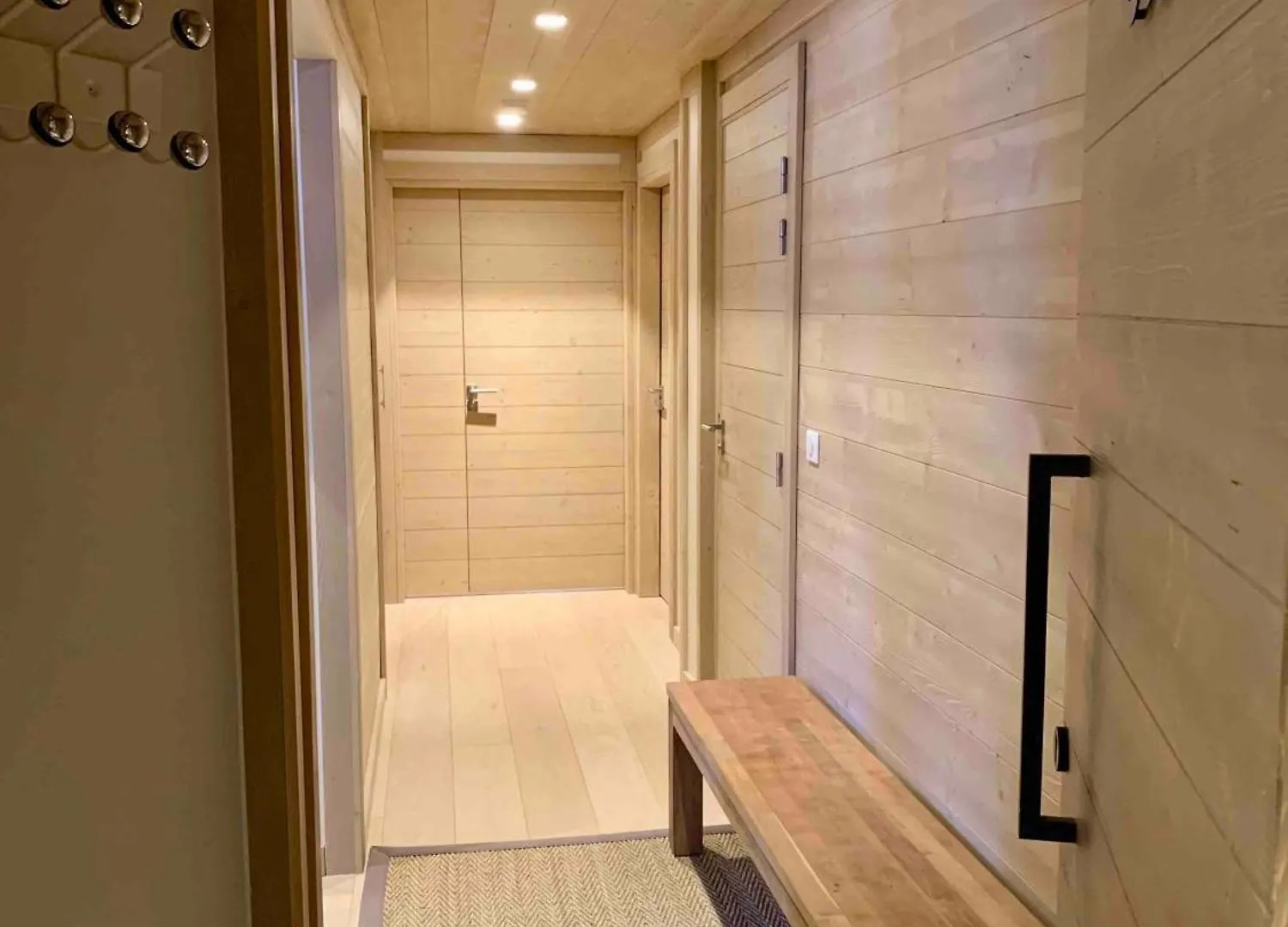Le Chalet Sous-Toiture Nanshan : Spacieux, Lumineux Et Idealement Situe A Auron Apartment